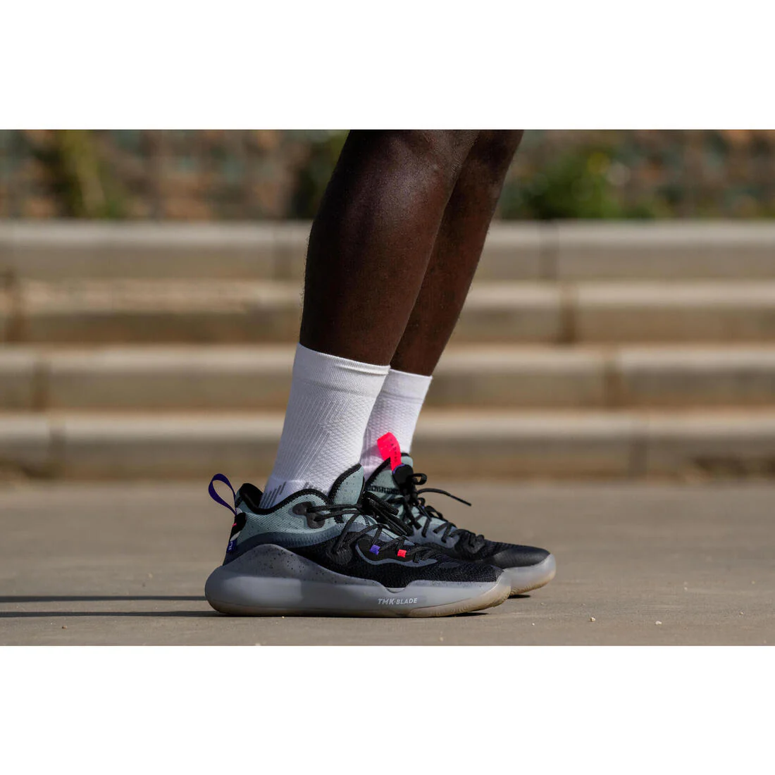 TENIS DE BÁSQUETBOL UNISEX - SE500 MID NEGRO GRIS - Image 10