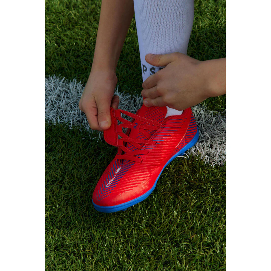 Tenis de fútbol con cierre de contacto Easy AG/FG rojos para niños 160 - Image 24