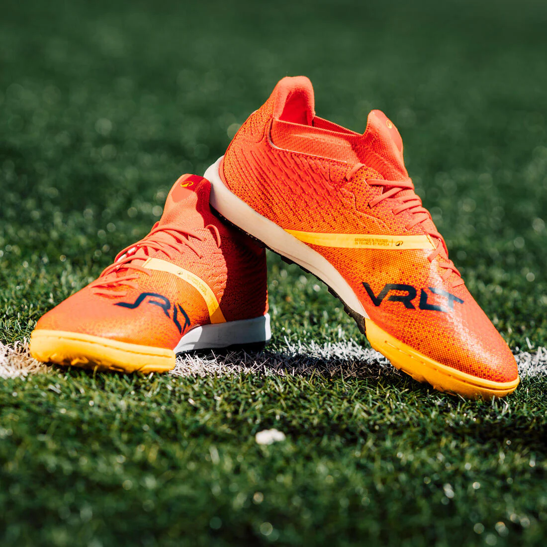 Tenis de futbol con tecnología 3D Air Mesh rojos Viralto III Turf TF - Image 13