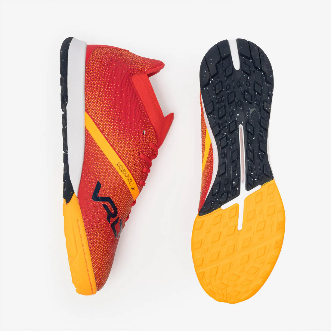 Tenis de futbol con tecnología 3D Air Mesh rojos Viralto III Turf TF - Image 5