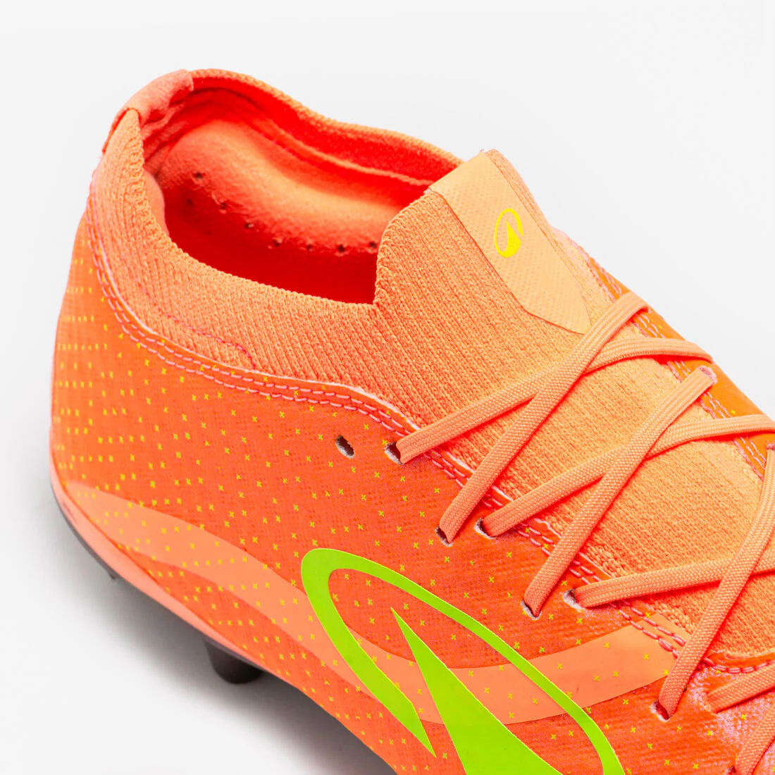 Tenis de futbol naranjas Viralto III FG - Image 3