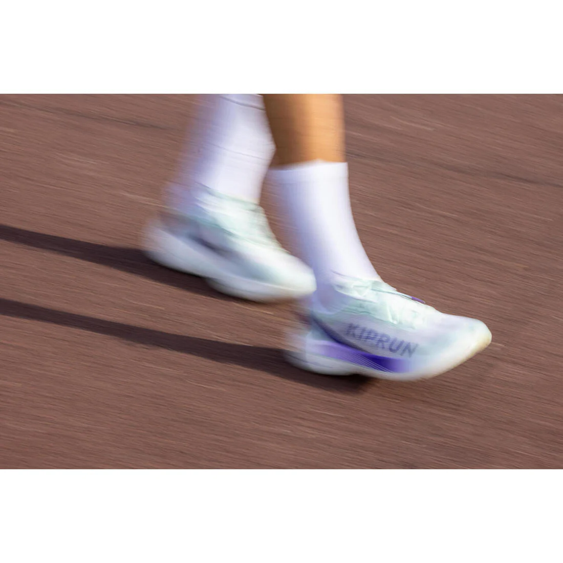 Tenis de running verde claro con violeta para mujer Kiprun KD900X.2 - Image 17