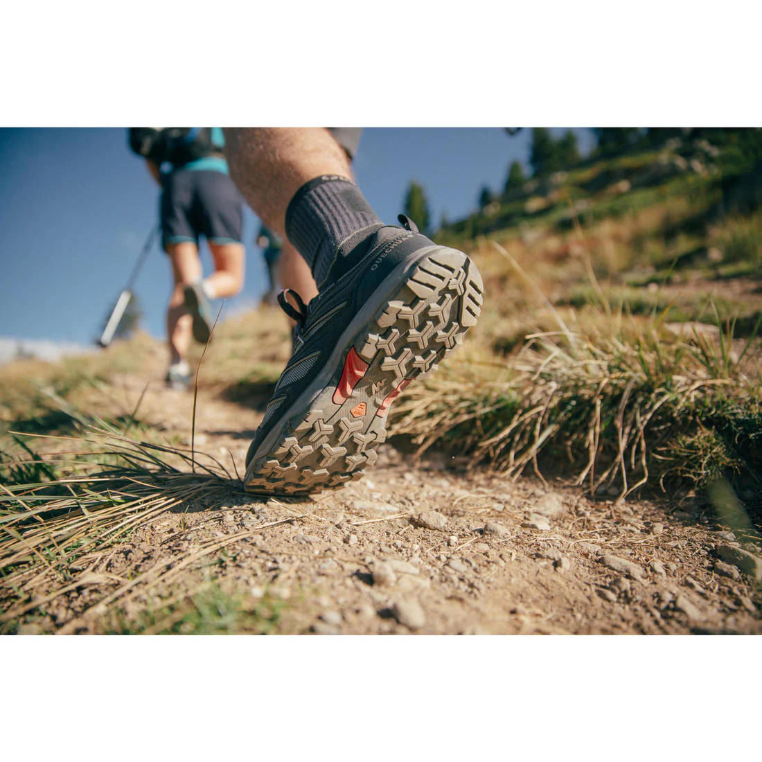 Tenis de senderismo de montaña impermeables grises para hombre MH100 - Image 8