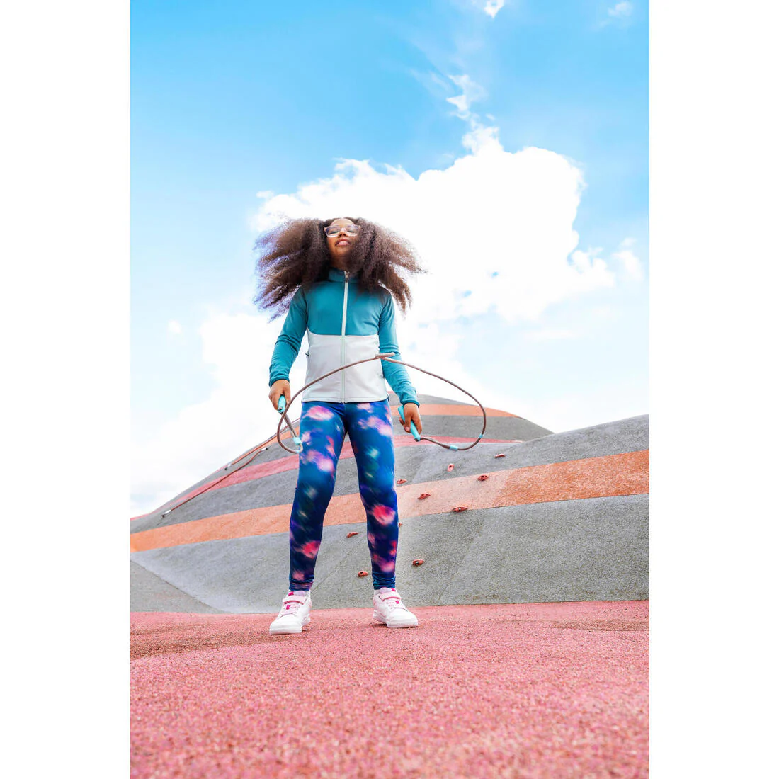 Tenis deportivos resistentes azul fluorescente para niños Playventure Yard - Image 37