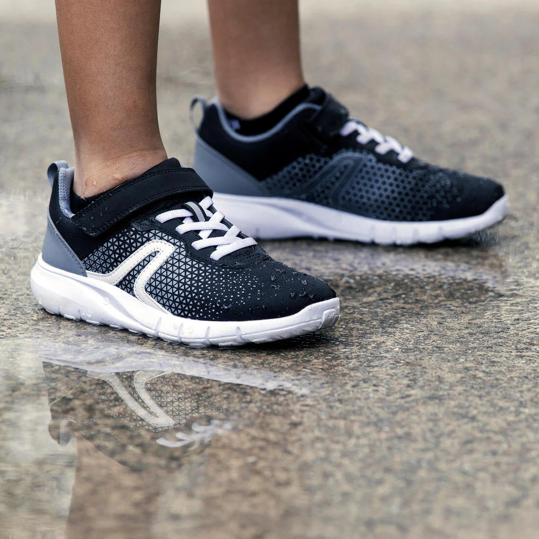 Tenis ligeros con velcro para niños Soft 140 - Image 18