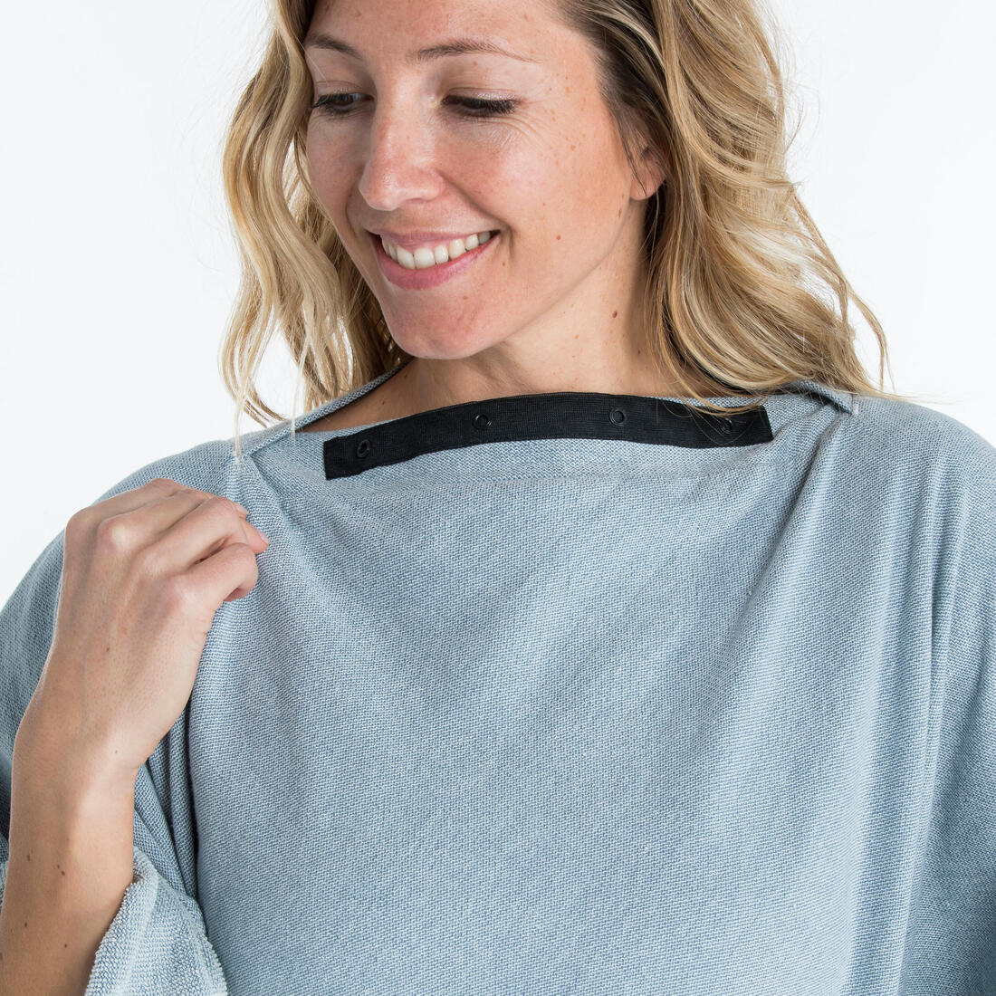 Toalla Playa-Poncho Gris-Azul 190 x 190 cm - Image 10
