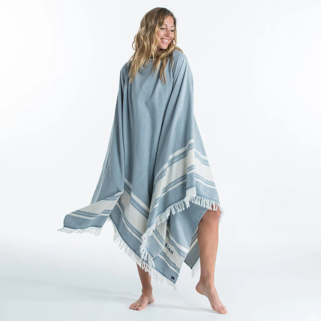 Toalla Playa-Poncho Gris-Azul 190 x 190 cm - Image 11