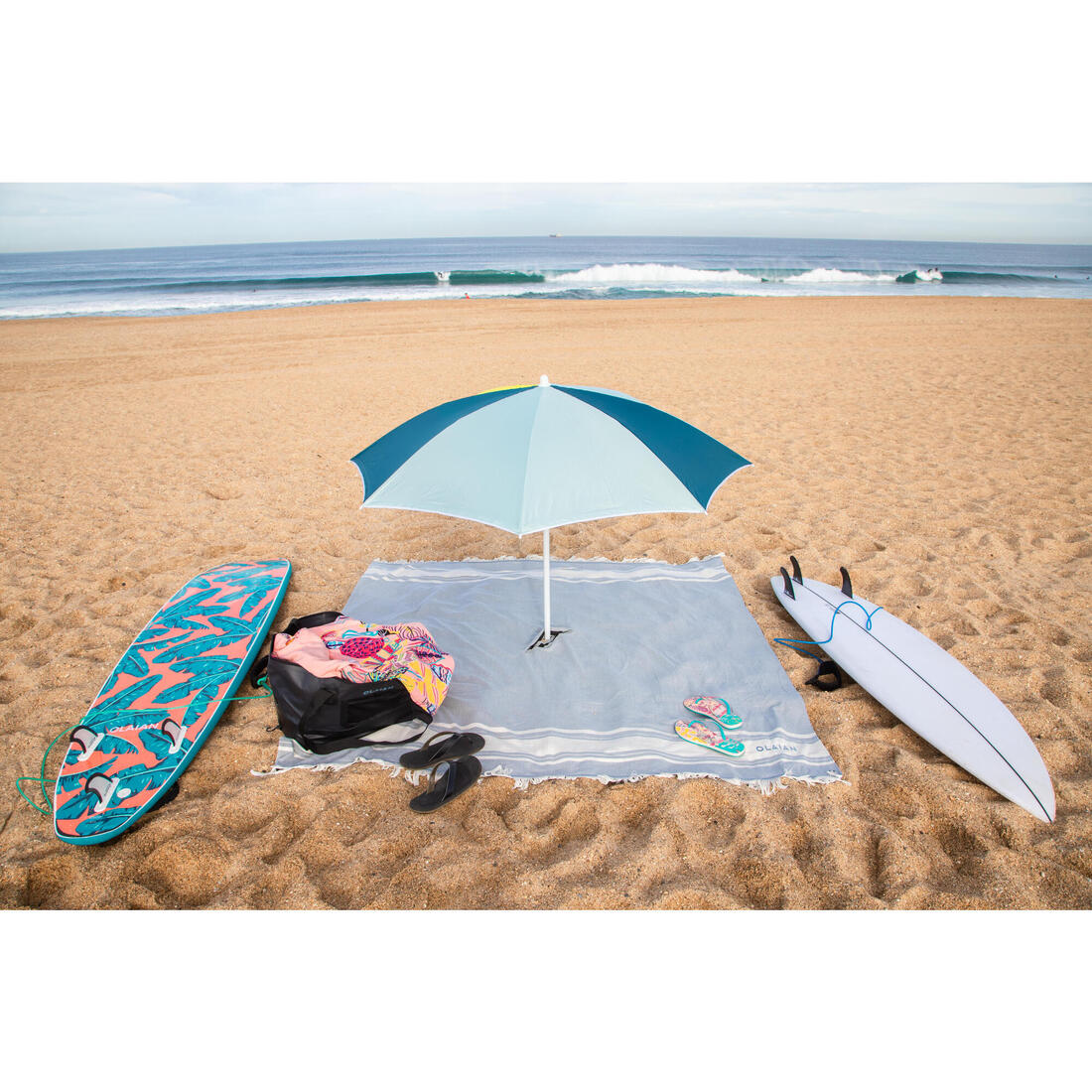 Toalla Playa-Poncho Gris-Azul 190 x 190 cm - Image 3