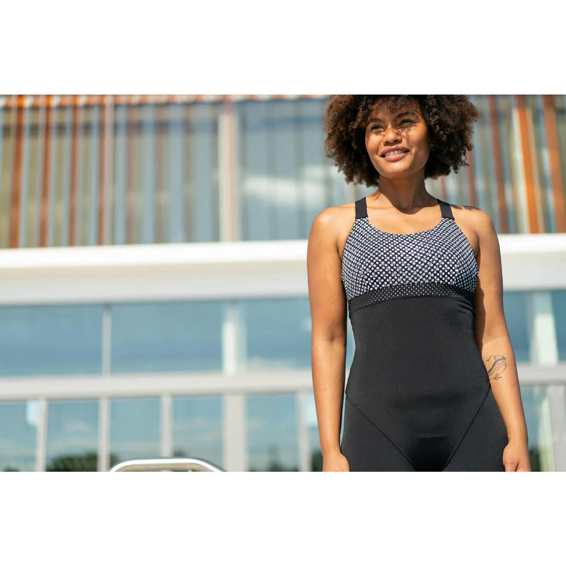 Traje de baño de natación tipo short negro con gris para mujer Elea - Image 8